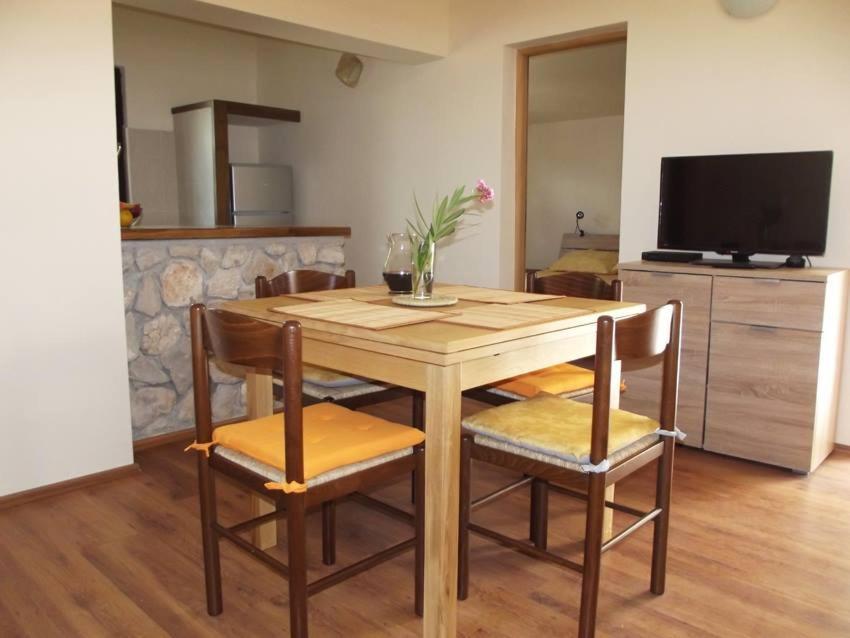 Apartmani Juliska ピロヴァッツ エクステリア 写真