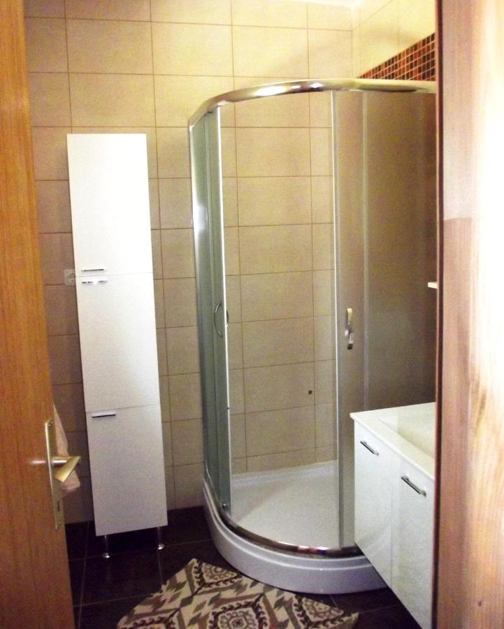 Apartmani Juliska ピロヴァッツ エクステリア 写真