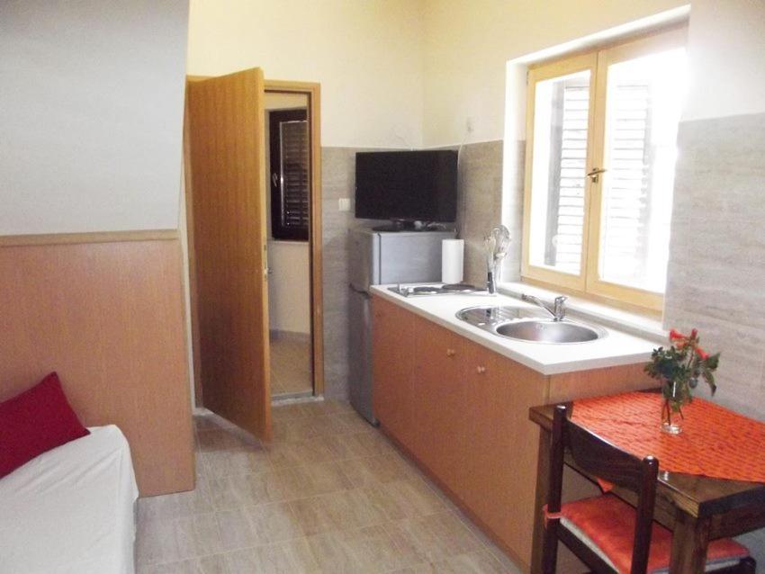 Apartmani Juliska ピロヴァッツ エクステリア 写真